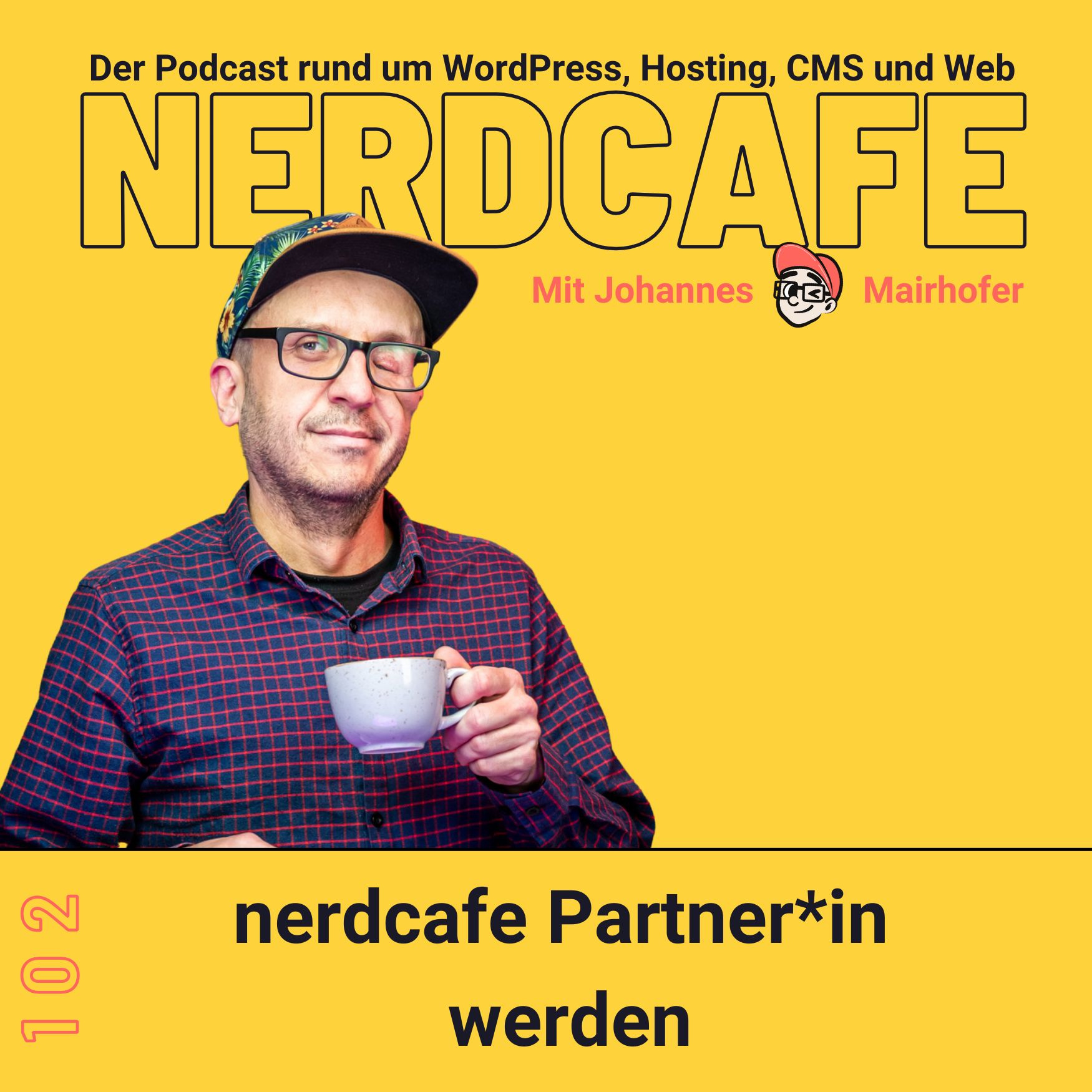 Podcast Cover mit Johannes, der eine Tasse in der Hand hält